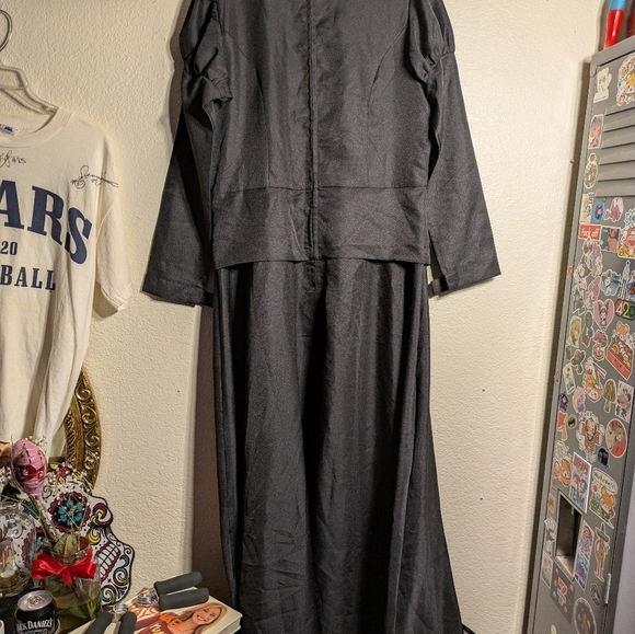 Elegant Black Women's Dress - Picture 10 of 11